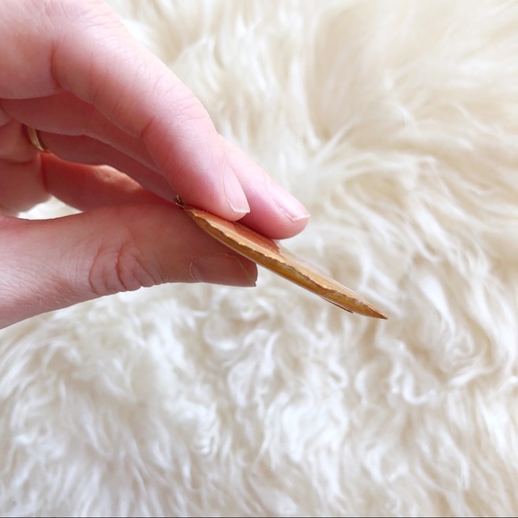 LEAF Necklace Keychain Lightweight Resin Pendant - Picture 3 of 5